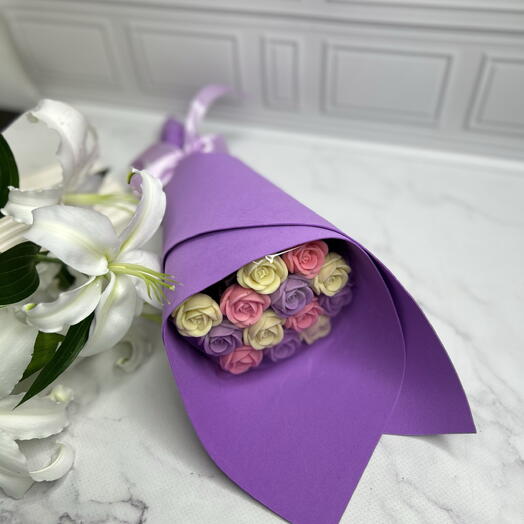 Bouquet of 13 roses