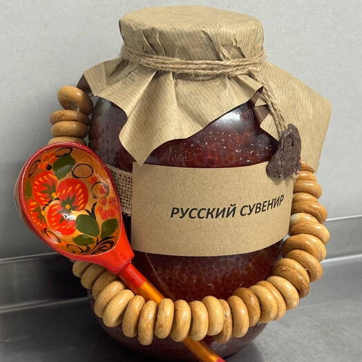 Русский сувенир с красной икрой кеты
