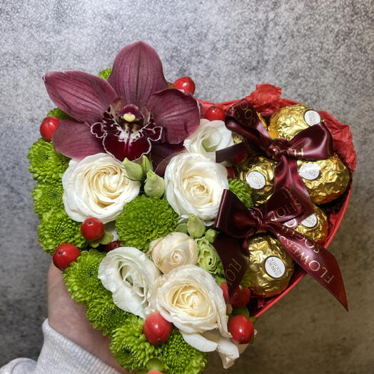Сердце красное с фереро