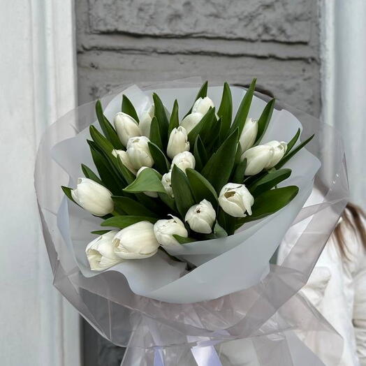 Белые тюльпаны 19 шт