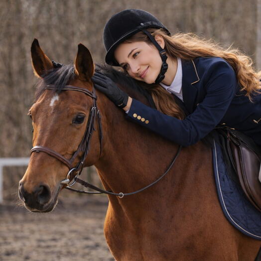 Подарочный сертификат на прогулку верхом