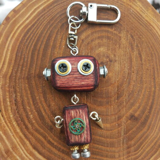 Брелок робот стимпанк из дерева ясень