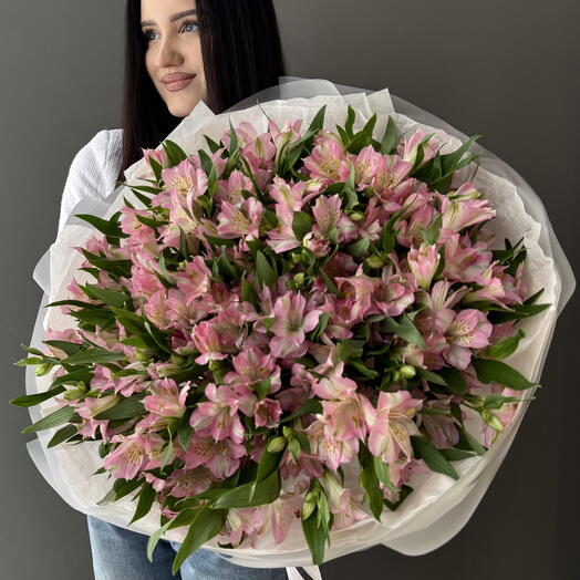 Букет из 35 альстромерий