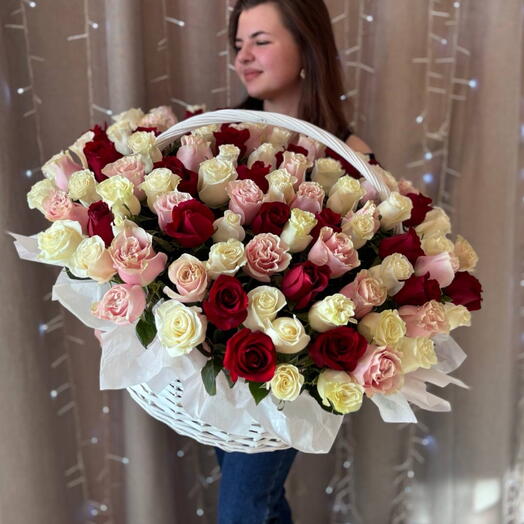 Корзина с цветами «Моей любимой»