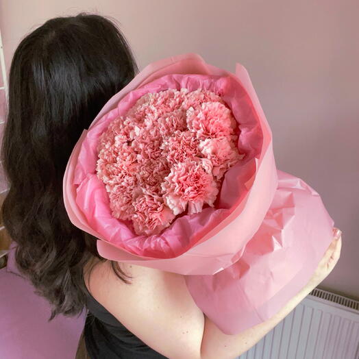 Нежный монобукет с сортовыми диантусами
