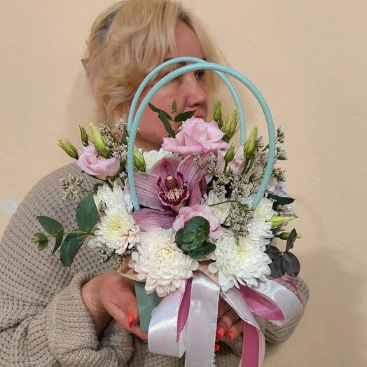 Цветы в коробке