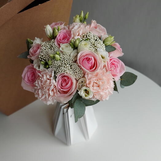 Букет невесты с розами ЖЕМЧУГ