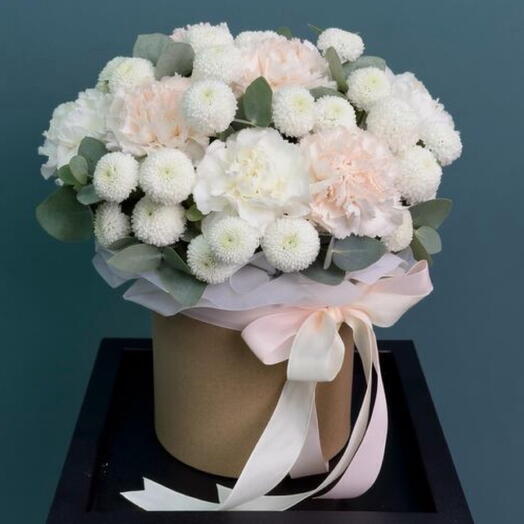 Flowers in a hat box