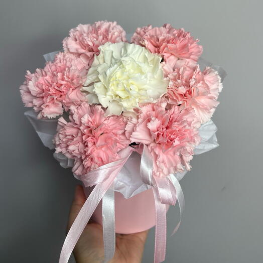 Миленькая коробка с диантусами🌸