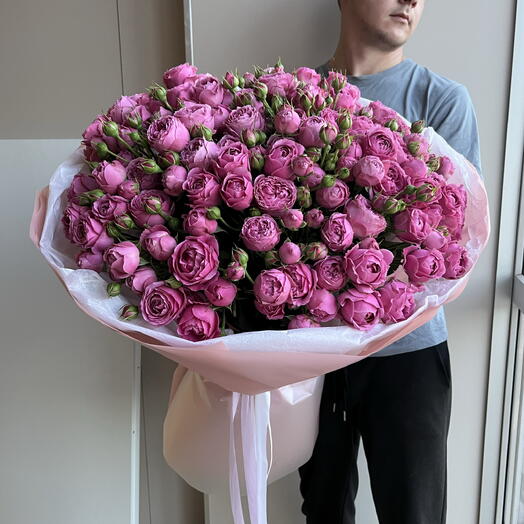 Шикарный букет пионовидные розы Мисти