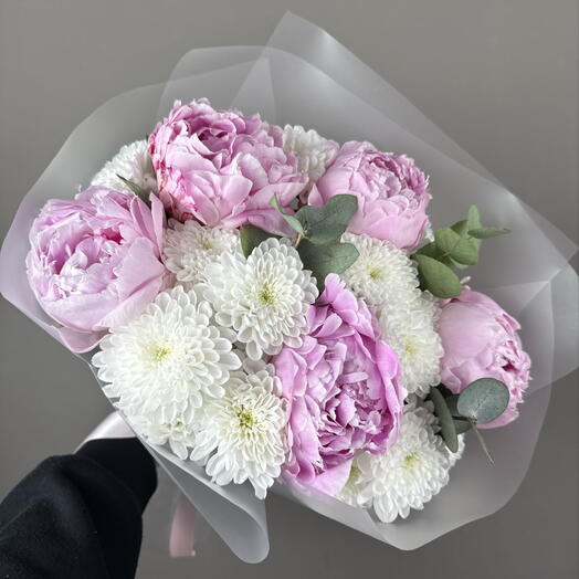 Хризантемы с розовыми пионами 🩷🌸