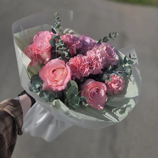 Букет из розы и диантуса