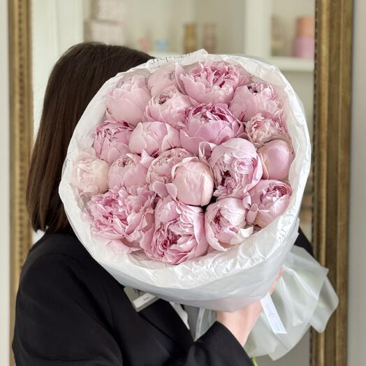 Розовые пионы 19 штук