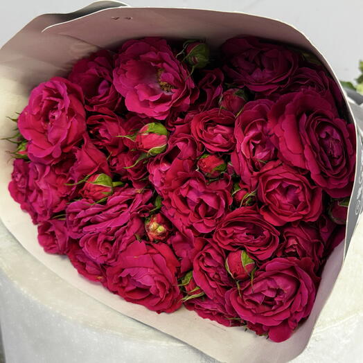 Пионовидная кустовая роза (Vip Roses-пачка 10шт)