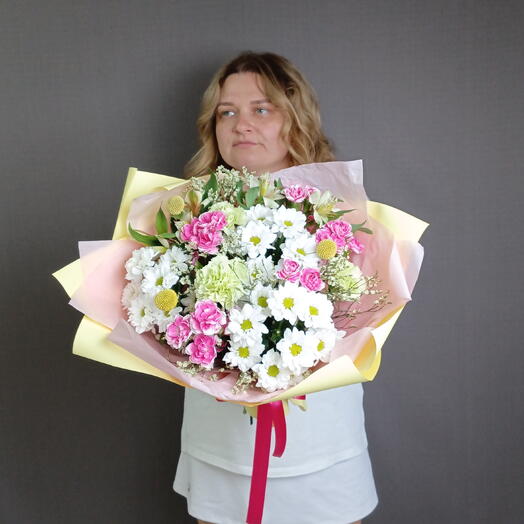 Летний авторский букет 💐 из ромашек и диантусов