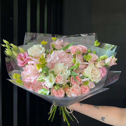 Авторский букет с гортензией💗🌸