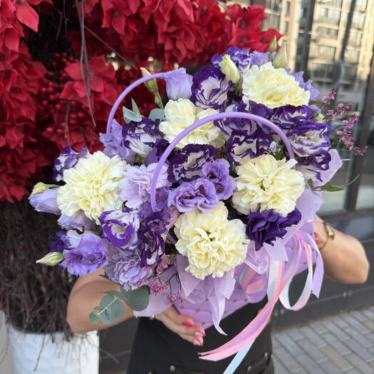 Композиция с эустомой и диантусами 💜