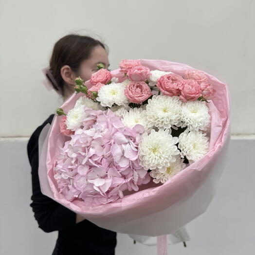 Сборный пышный авторский букет в оформлении 🌸