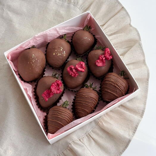Клубника в шоколаде 9 шт🥰