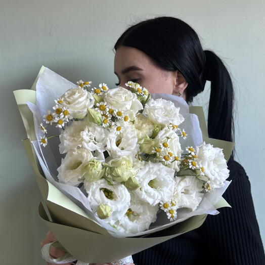 Букет из белой эустомы и ромашки😍💕