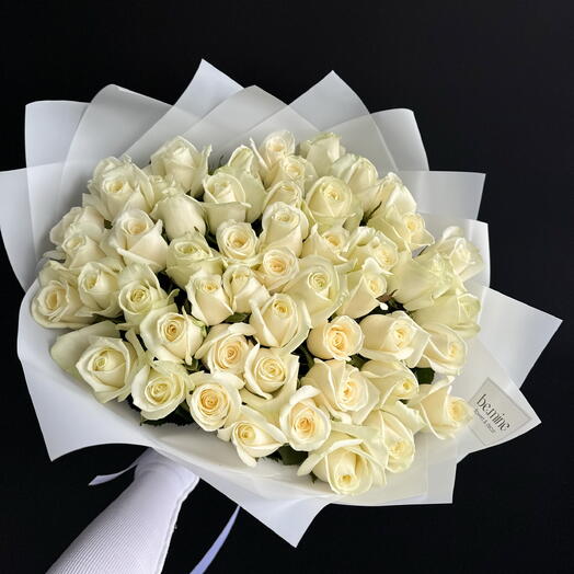 Белые розы Аваланж (59 шт)