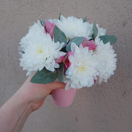 Стакан с цветами