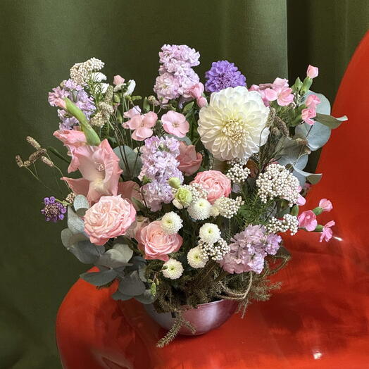 Композиция с маттиолой и георгинами 💜🌸