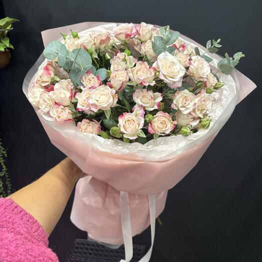 Букет кустовых роз Ажур