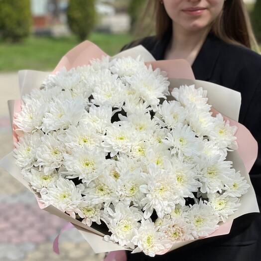 Букет махровых хризантем