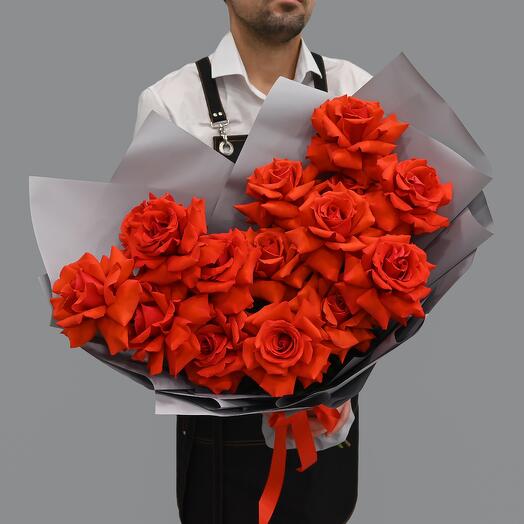 Bouquet of 15 red French roses
