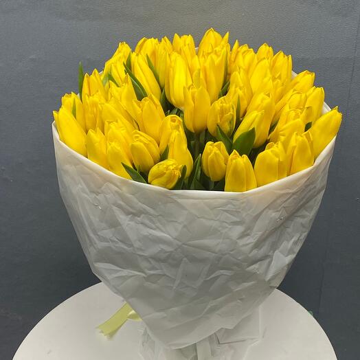 Букет из 51 тюльпана желтый