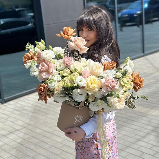 Цветы в коробке