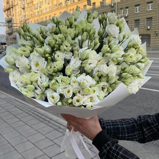 Букет из нежной эустомы