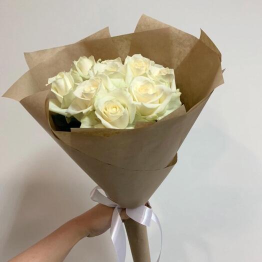 Ramo de 9 rosas blancas