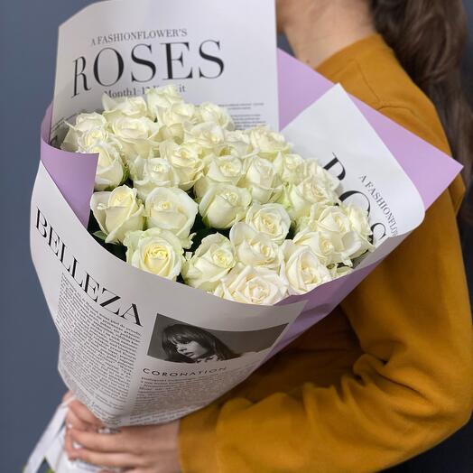 Bouquet of white roses