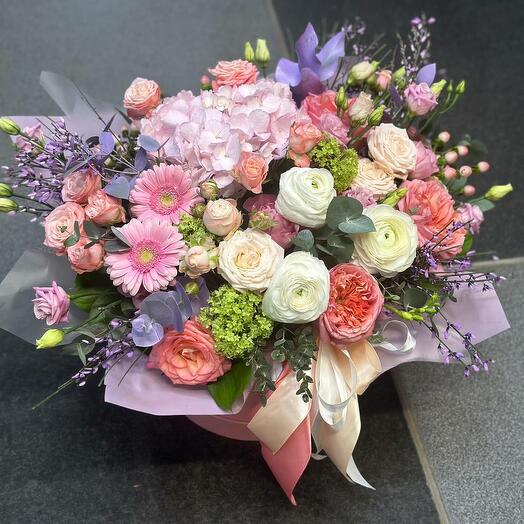 Flower arrangement in a box