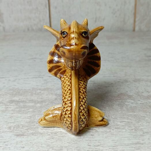 Статуэтка дракона