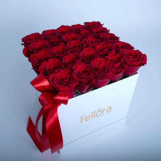 25 Red Roses In White Box