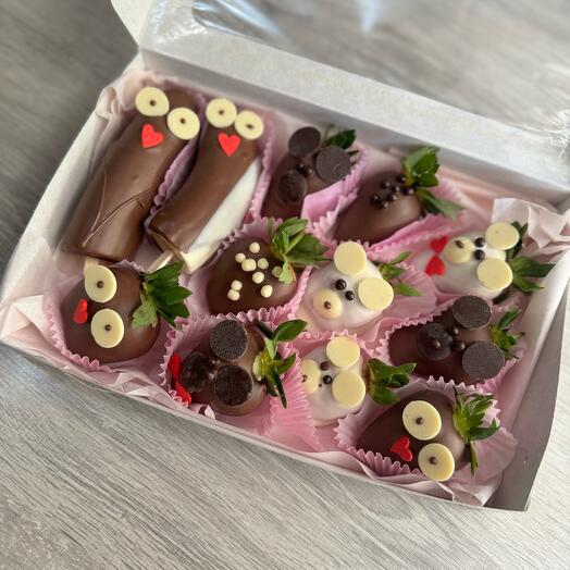 Клубника и бананы в шоколаде