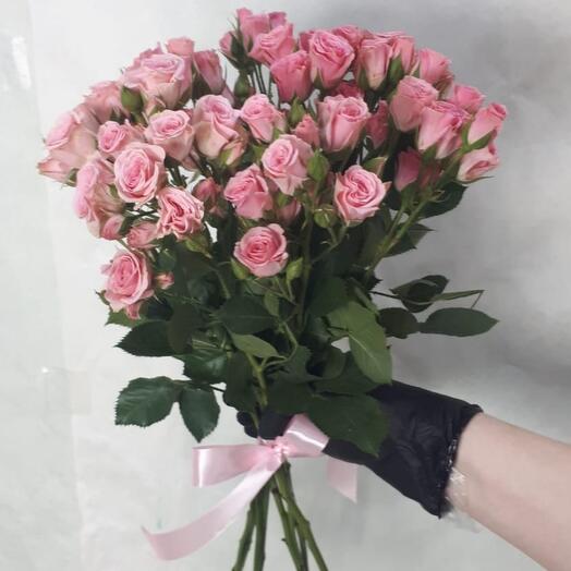 Bouquet of bush roses