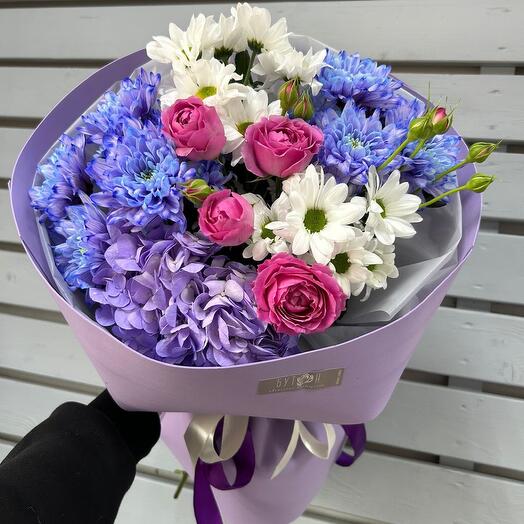 Bouquet of hydrangeas, peony roses and chrysanthemums