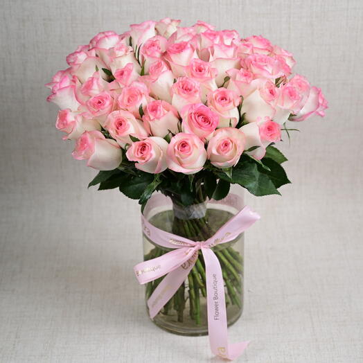 51 Jumilia Roses Vase