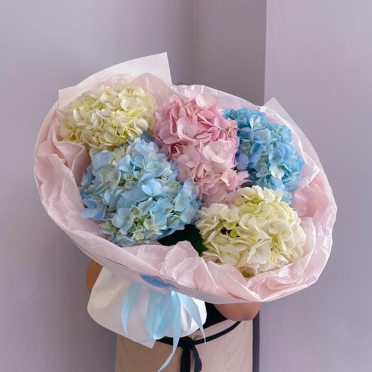 Букет из гортензии