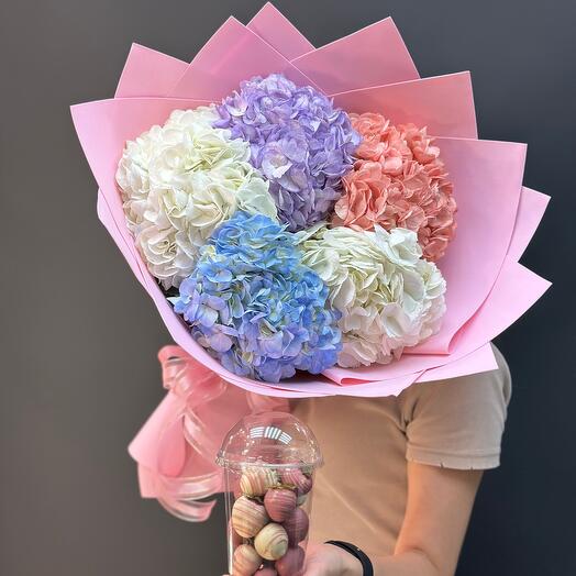 Комбо набор 5 гортензий и стаканчик из клубники