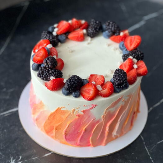 Торт 2кг с мазками и свежими ягодами