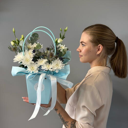 Цветы в сумке 456