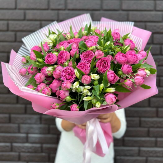 Букет из пионовидной кустовой розы🌺