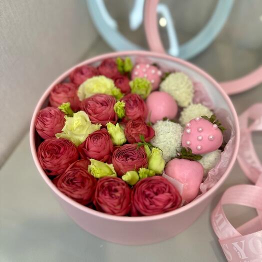 Кустовая Роза с клубникой в шоколаде 🥰