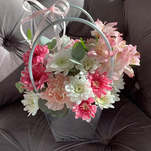 Цветы в коробке 🌸 хризантема альстромерия диантус эвкалипт