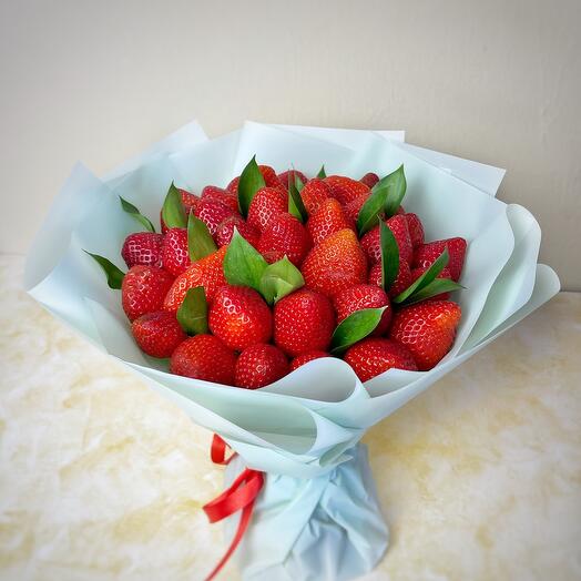 Bouquet of strawberries